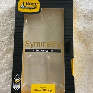 🌼 Otterbox “Symmetry” Case for IPhone 11 🌼
